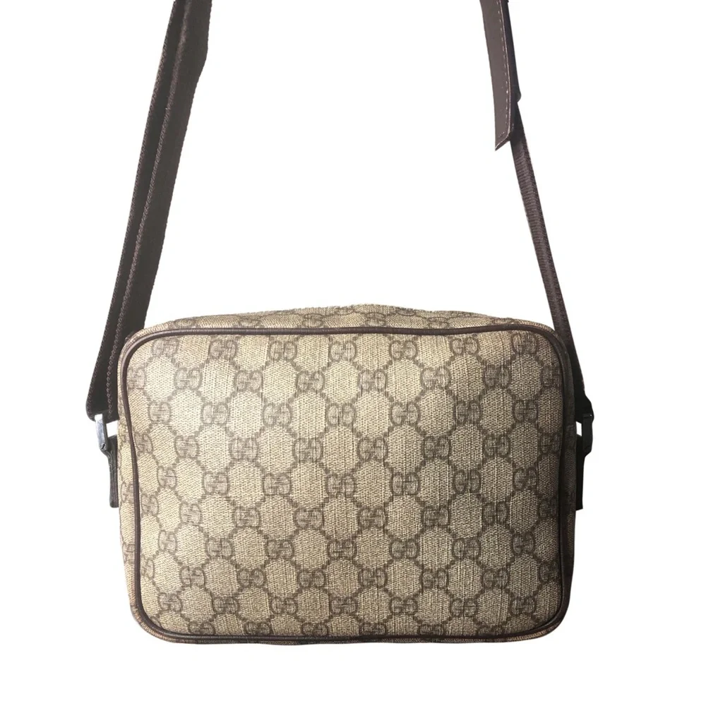 GUCCI GG Supreme Beige Monogram Canvas Messenger Bag with Brown Leather Trim